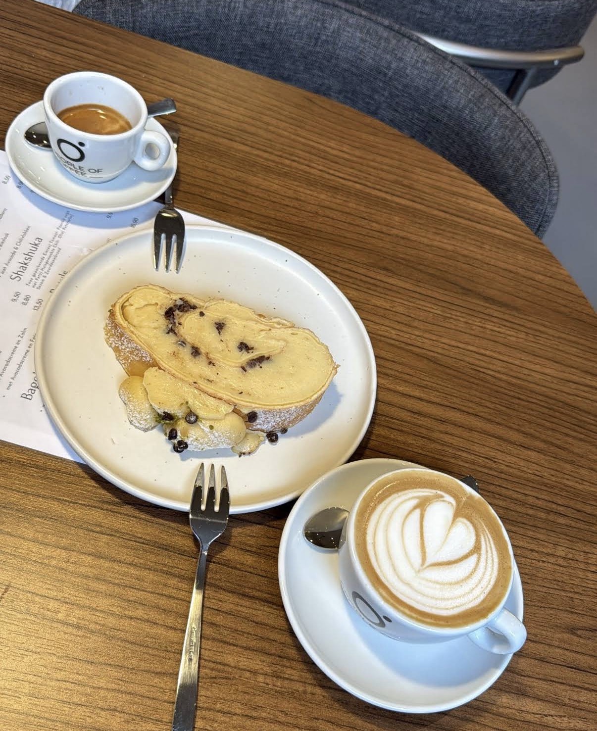 Pistachio pastry with espresso and cappuccino